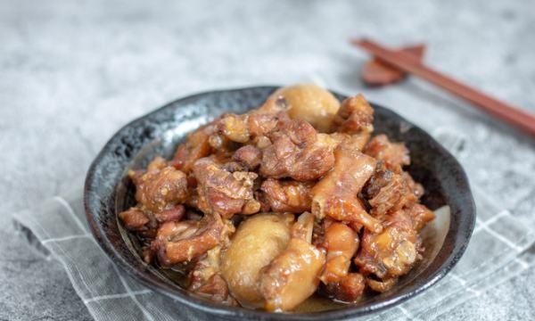 鸭肉怎么焖好吃又嫩,肉质鲜嫩图14