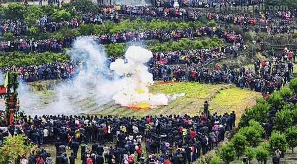 花炮节是哪个民族的