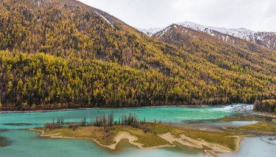 ​阿尔泰山在哪里