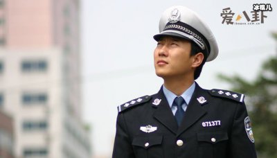 ​谭警官是什么警衔呢？如今的他已经离职了吗？