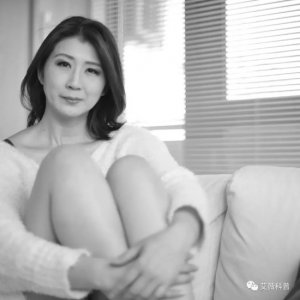 ​教导主任级的老师吉岡奈々子美图分享，业界大佬女演员！