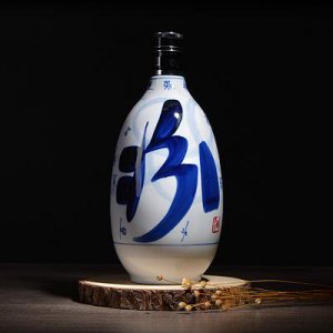 ​百鸟朝凤五粮液52精品(百鸟朝凤五粮液52度)