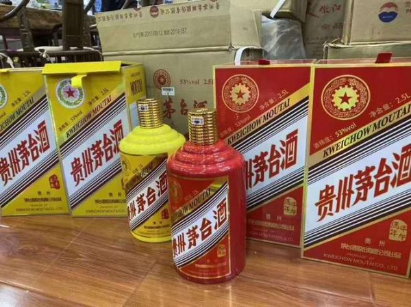 茅台12生肖酒的区别